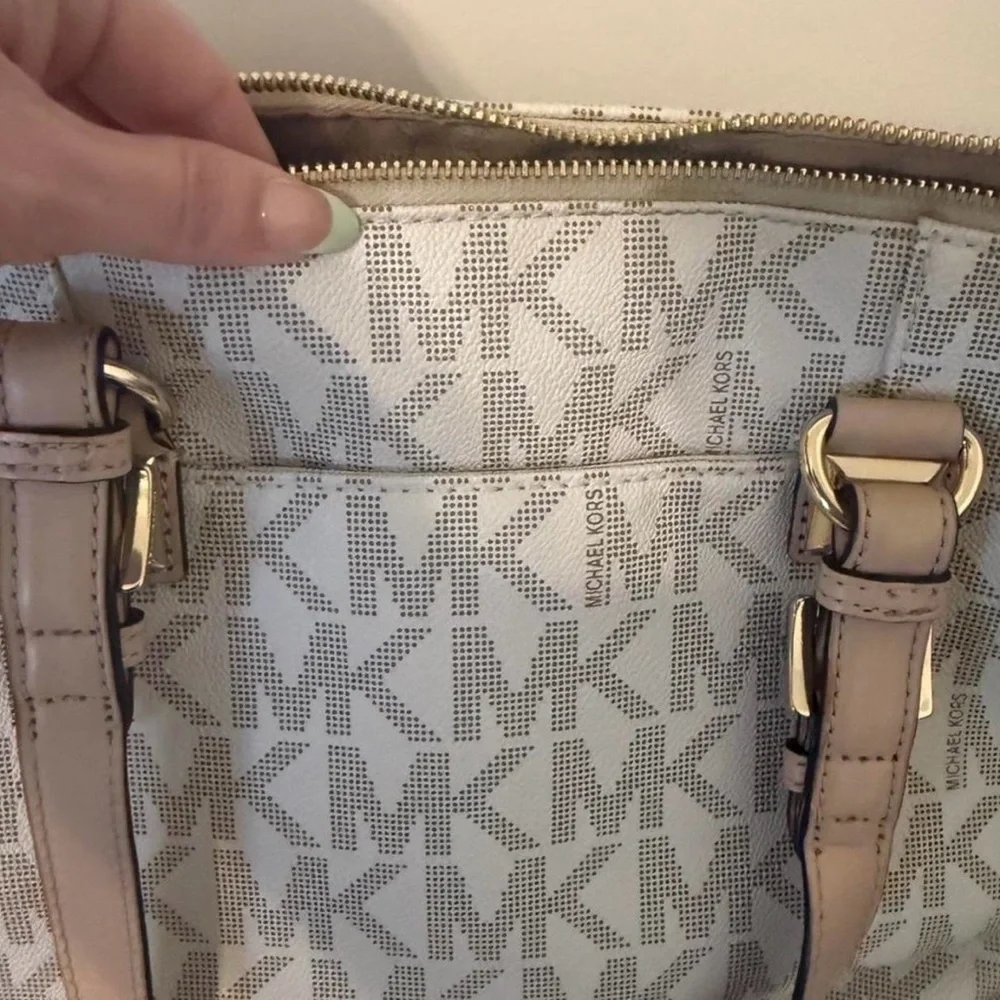 Michael Kors Beige Jet Set Tote Bag